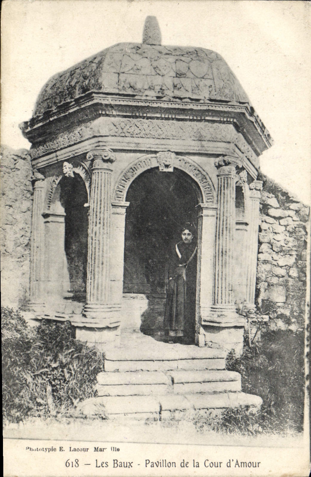 CPA Les Baux Pavillon de la Cour d'Amour 