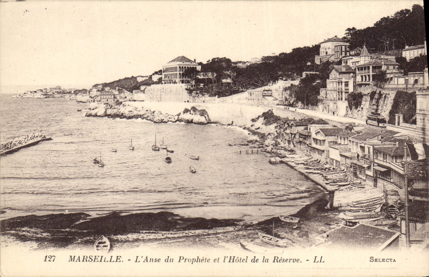 CPA Marseille l'Anse du Prophete et l'Hotel de la Reserve 