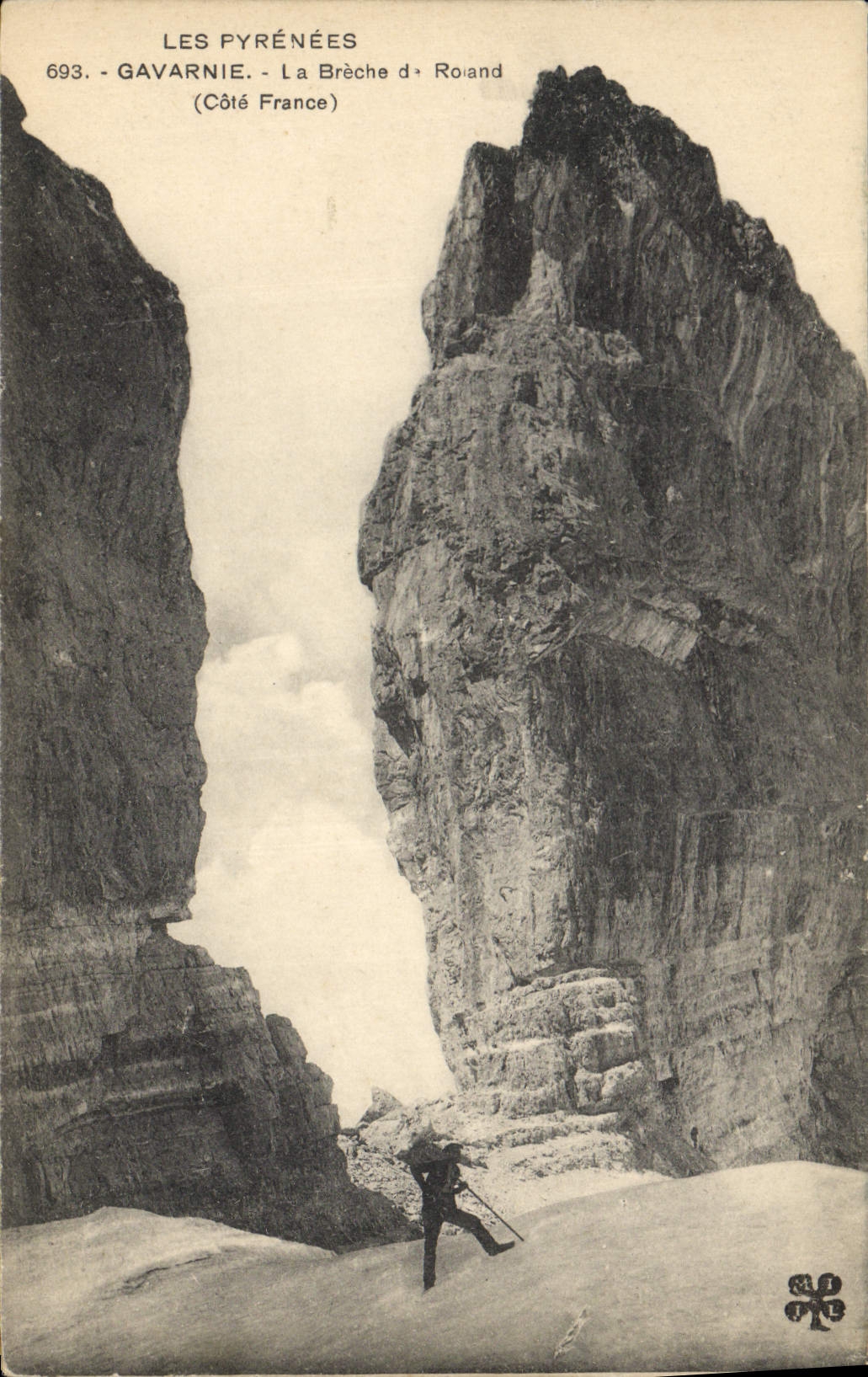 CPA Les Pyrenees Gavarnie La Breche Cote France 
