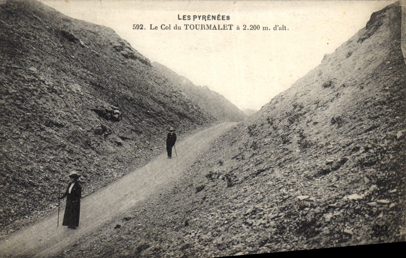 CPA Les Pyrenees Le Col du Tourmalet 