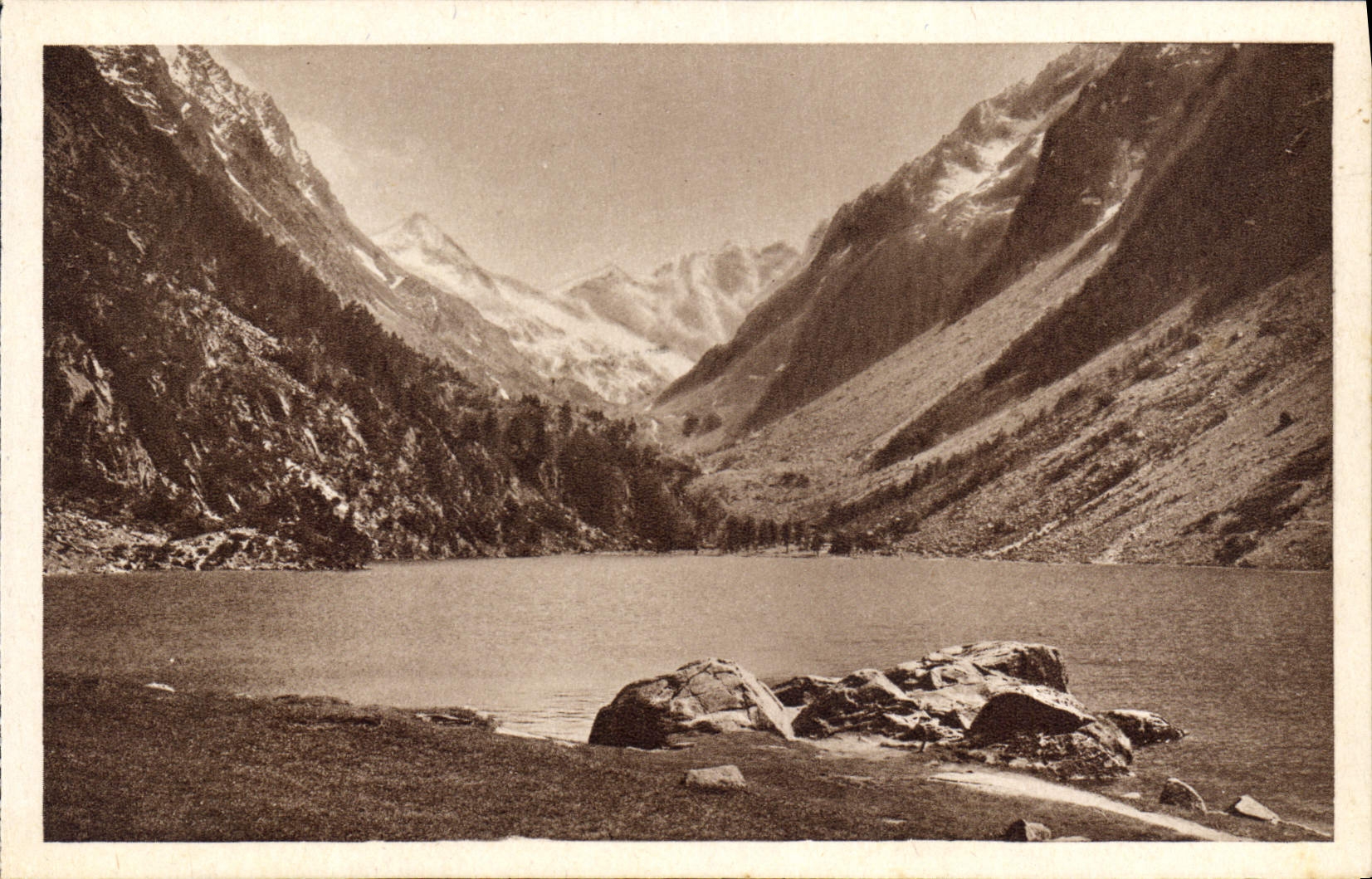 CPA Cauterets Le Lac de Gaube 
