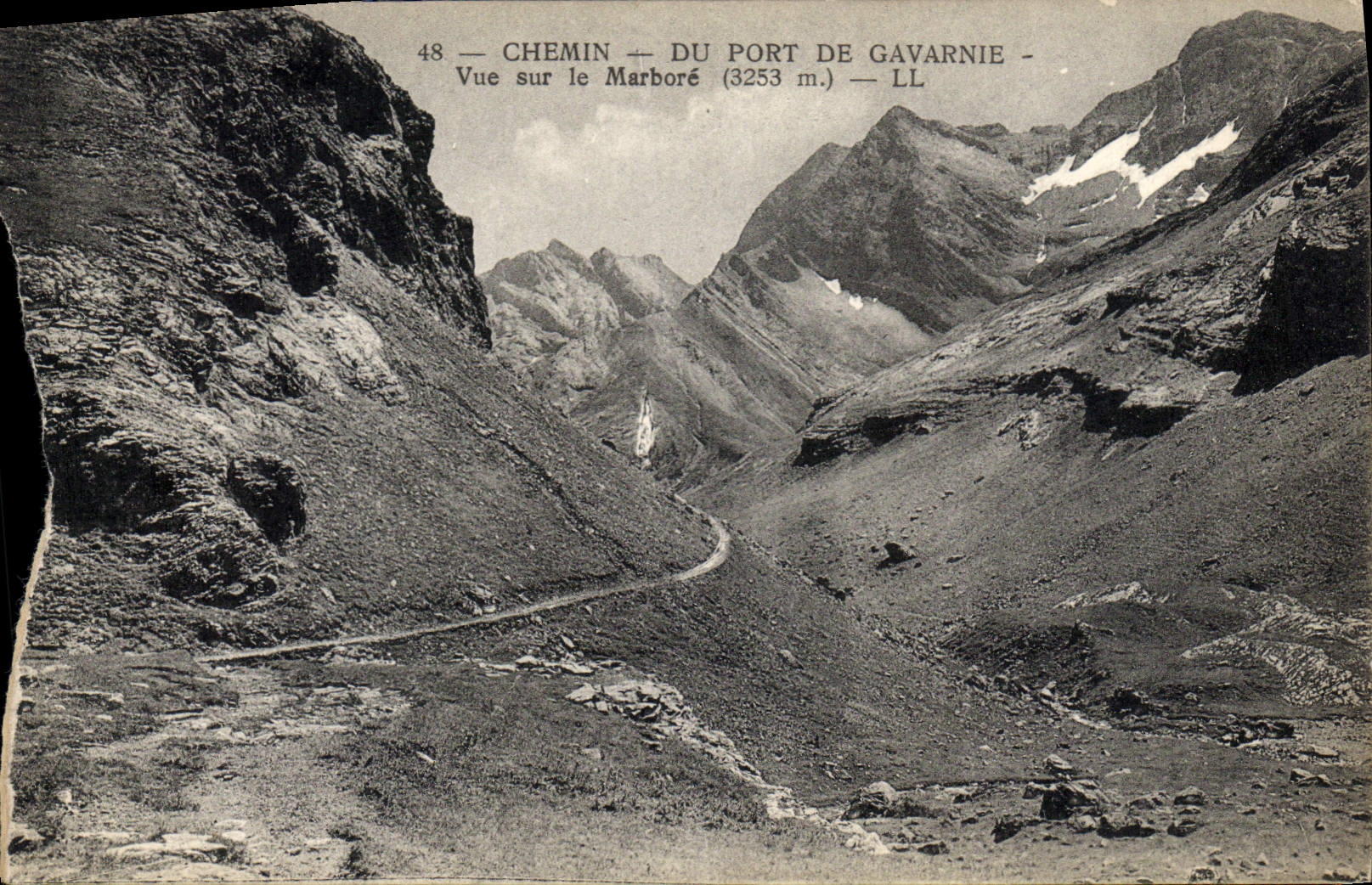 CPA Chemin du Port de Gavarnie vue sur le Marbore 