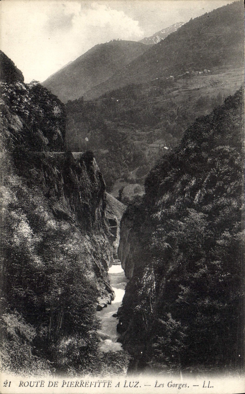 CPA Route de Pierrefitte a Luz les Gorges 