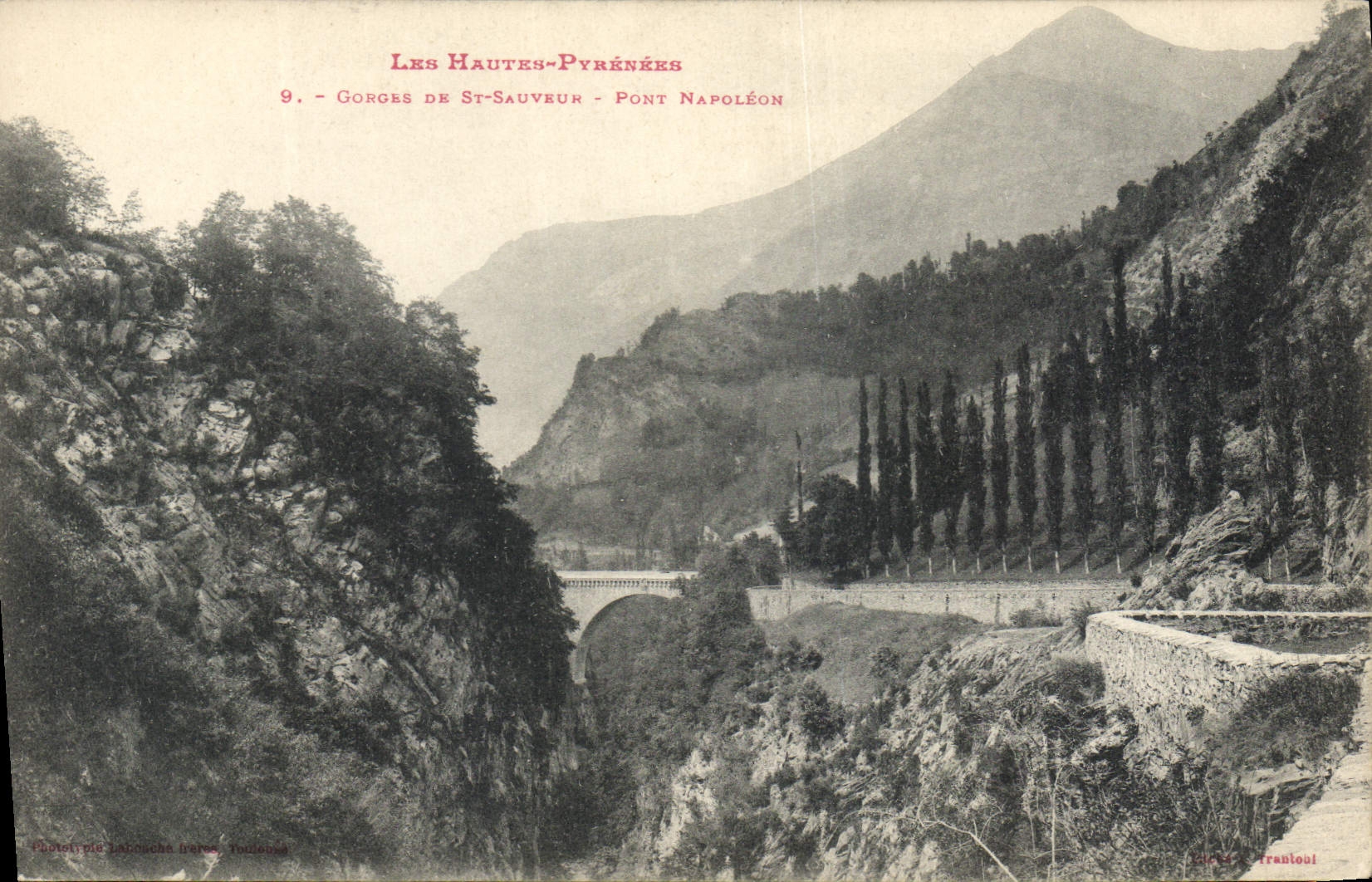 CPA Les Hautes Pyrenees Gorges de St Lauveur Pont Napoleon 