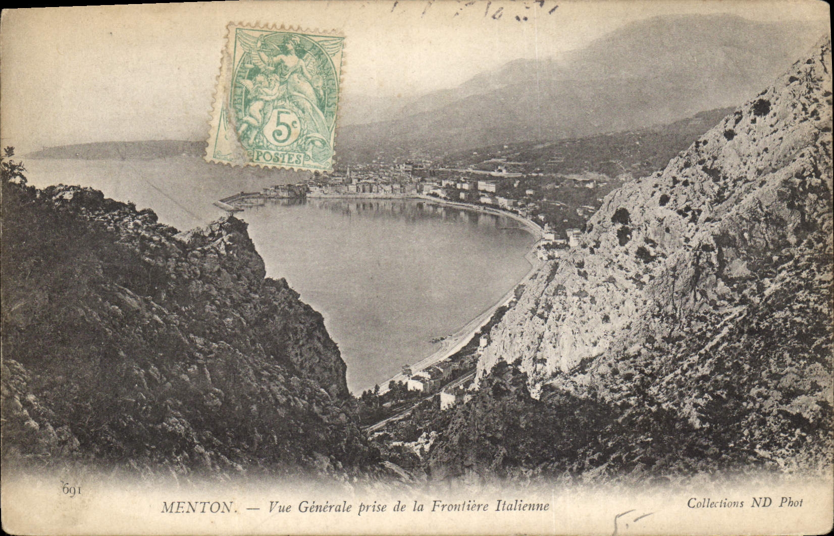 CPA Menton Vue generale prise de la Frontiere Italienne