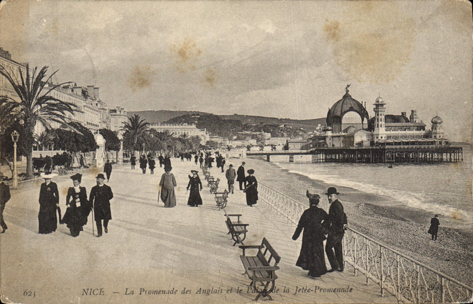 CPA Nice La Promenade des Anglais et le de la Jetee promenade