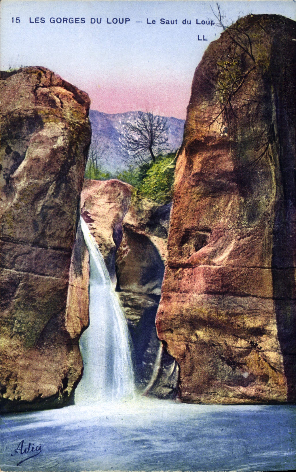 CPA Les Gorges du Loup Le Saut du Loup 