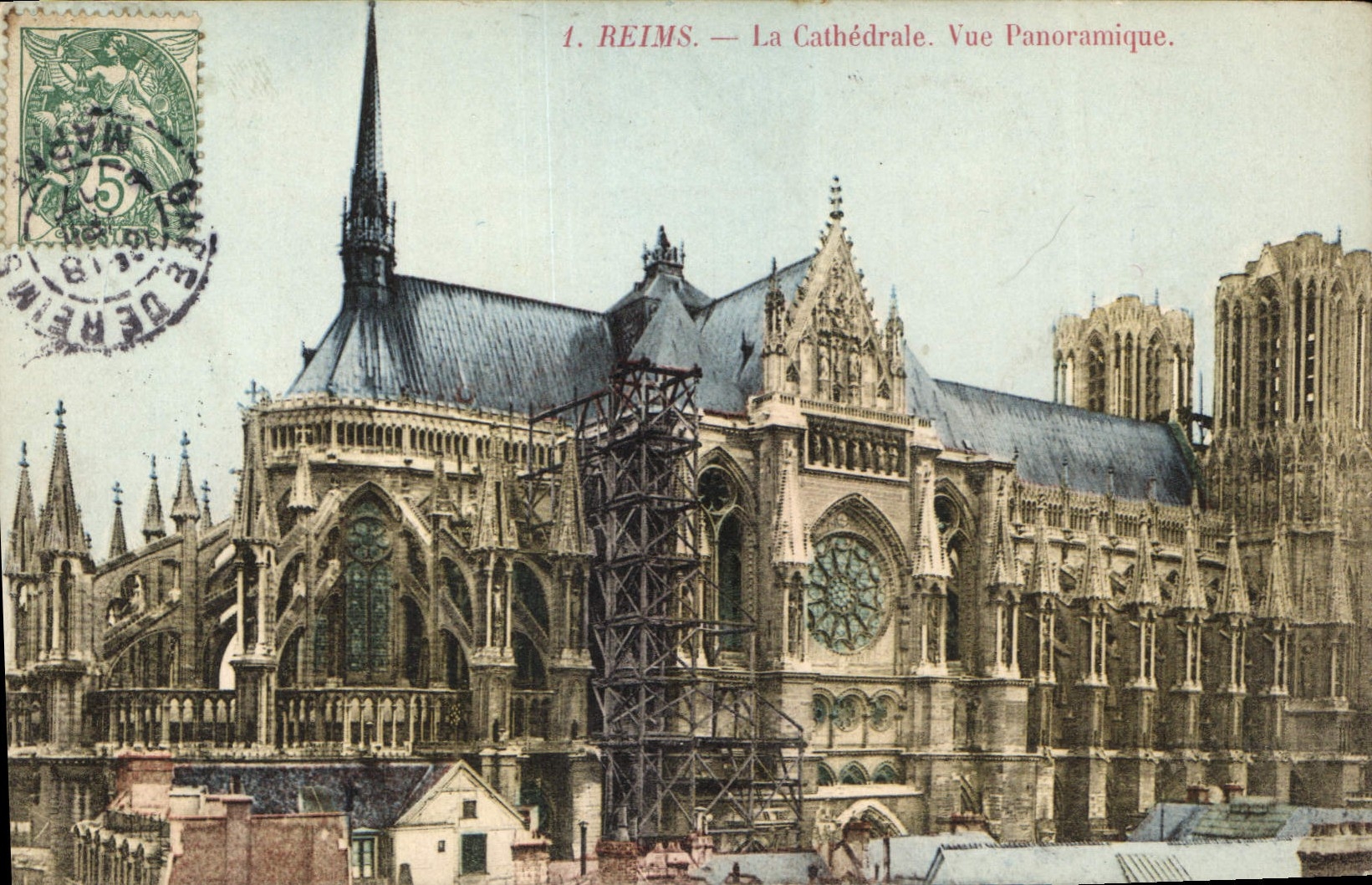 CPA Reims La Cathedrale vue panoramique 