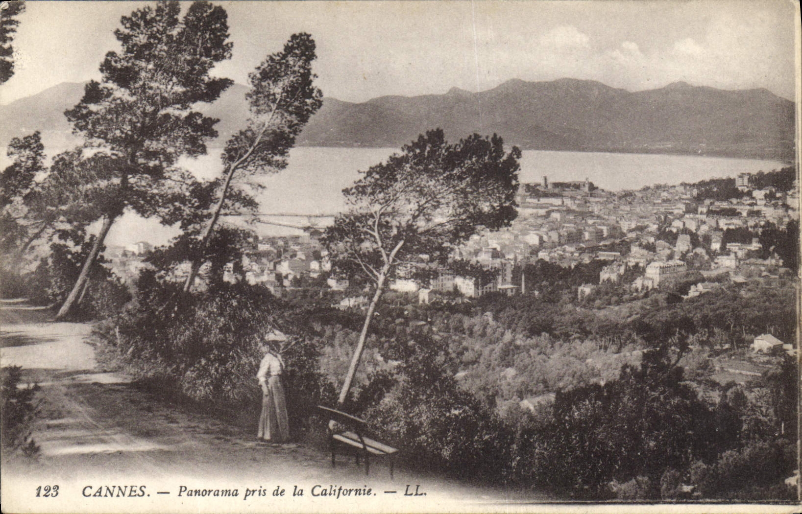 CPA Cannes Panorama pris de la Californie 