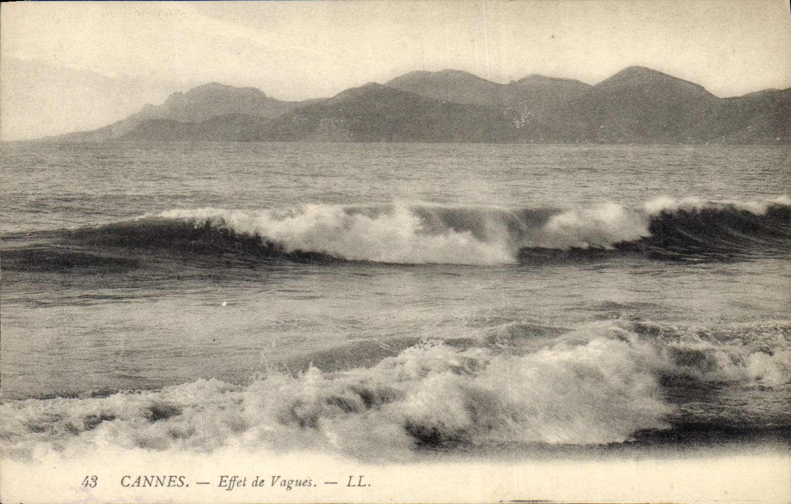 CPA Cannes Effet de Vagues 