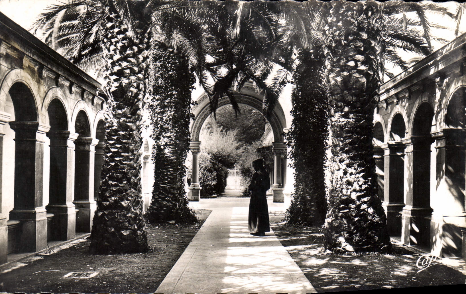 CPA Abbaye de Notre Dame de Lerins Ile Saint honorat Partique d'entree 