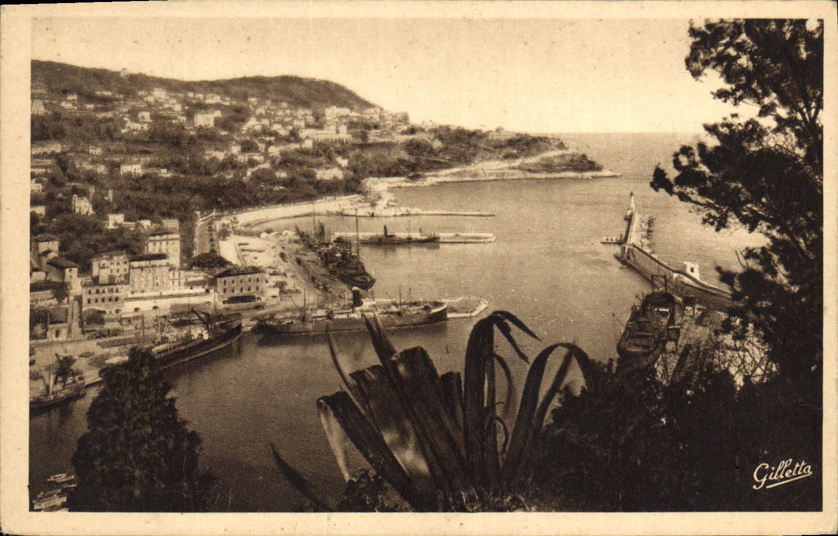 CPA Nice le Mont Boron l'entree du Port 