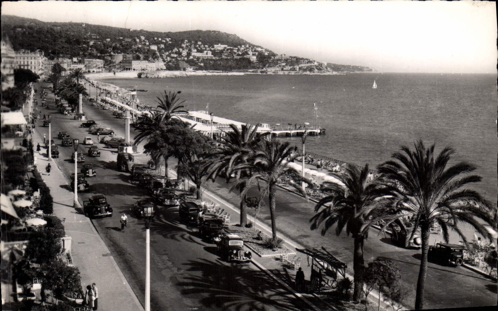 CPA Nice la Baie des Anges le Mont Boron 