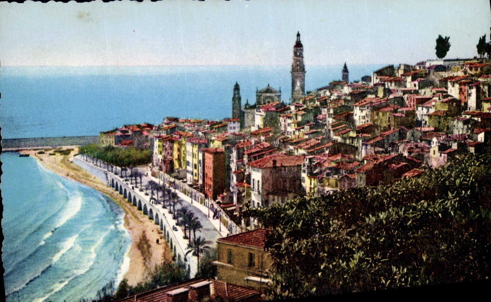 CPA La Cote d'Azur Menton A M vue generale du Vieux Menton 