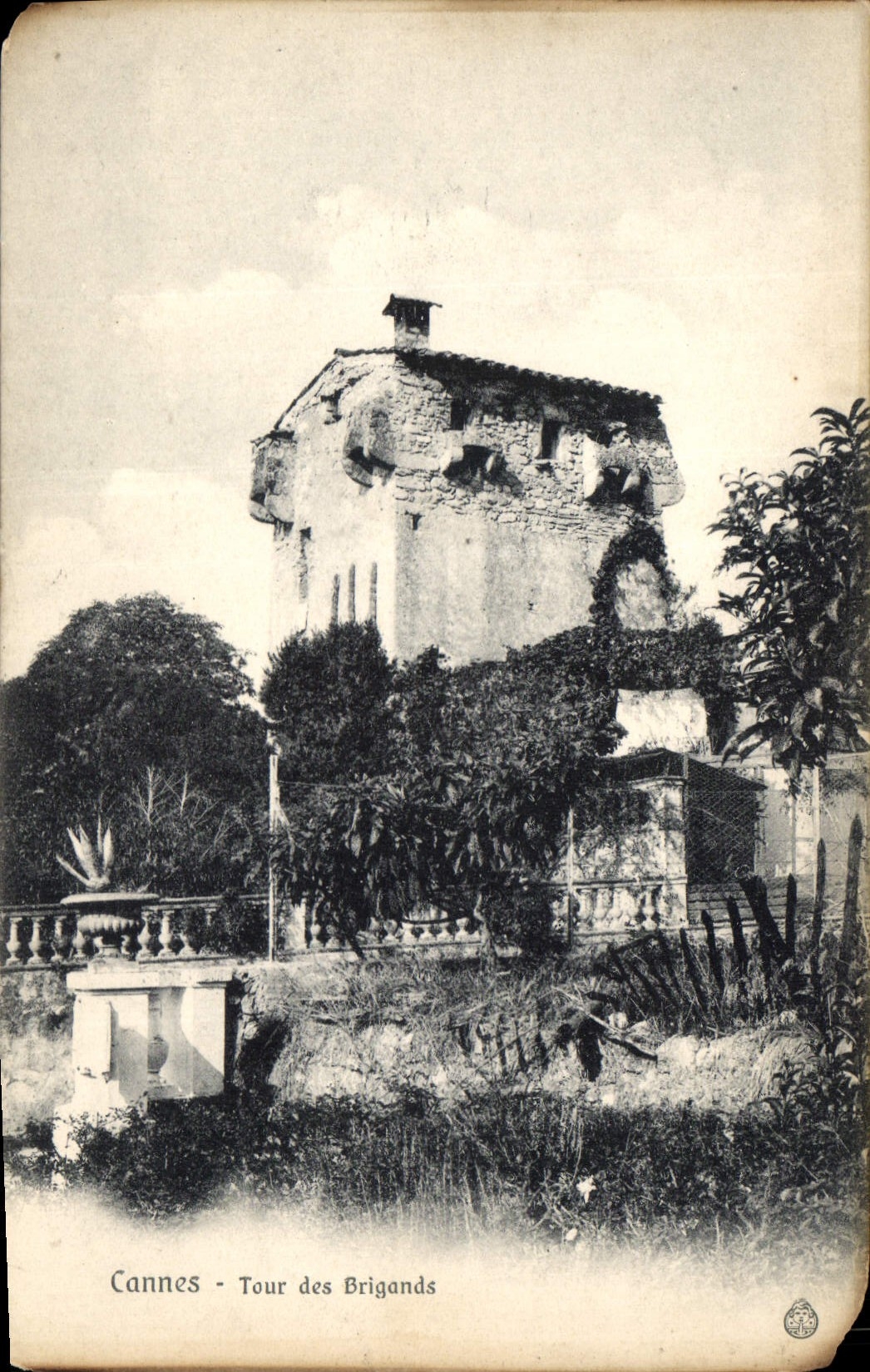 CPA Cannes Tour des Brigands 