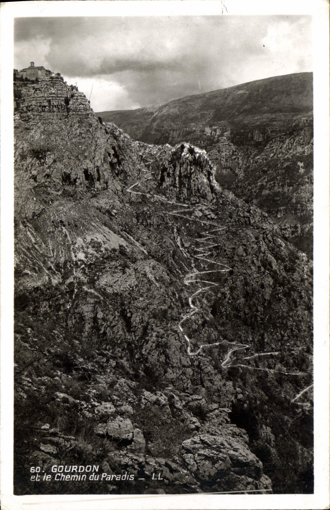 CPA Gourdon et le Chemin du Paradis