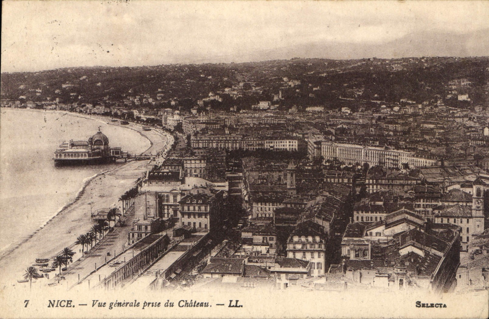 CPA Nice Vue generale prise du Chateau 