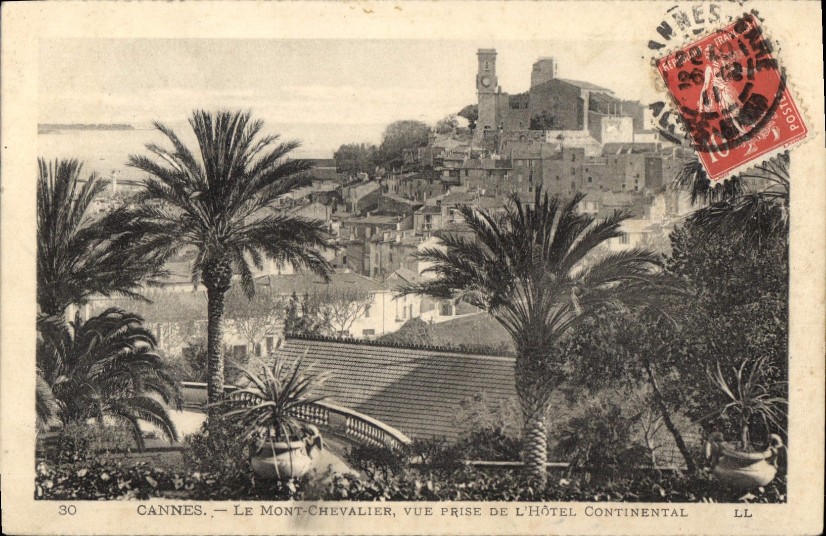 CPA Cannes le Mont Chevalier vue prise de l'Hotel Continental