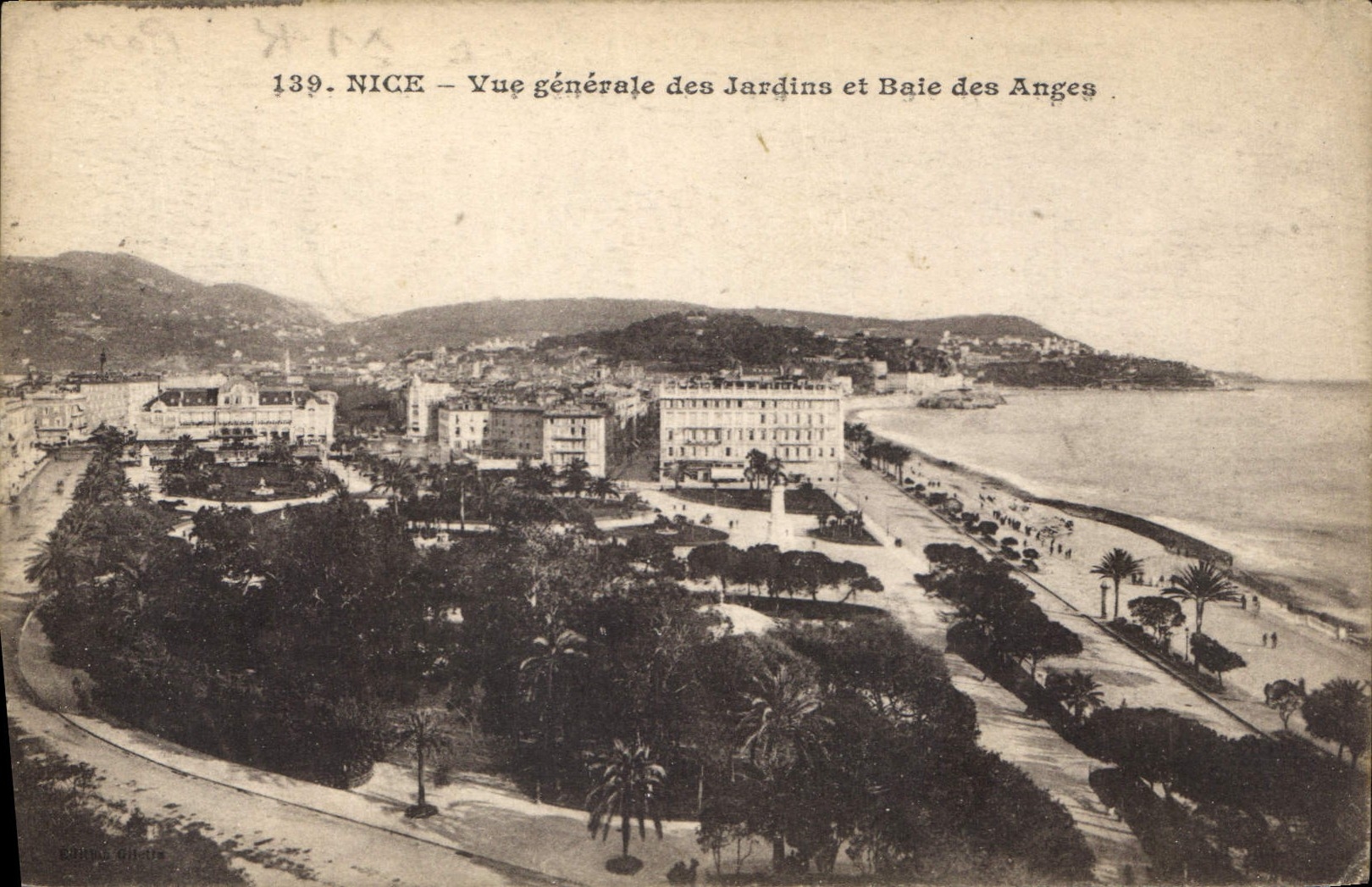 CPA Nice Vue generale des Jardins et Baie des Anges