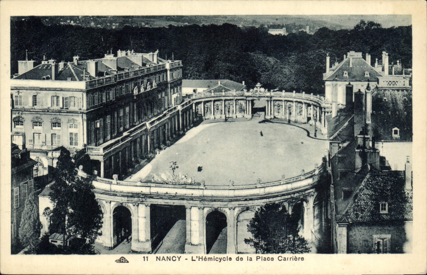 CPA Nancy L'Hemicycle de la Place Carriere 