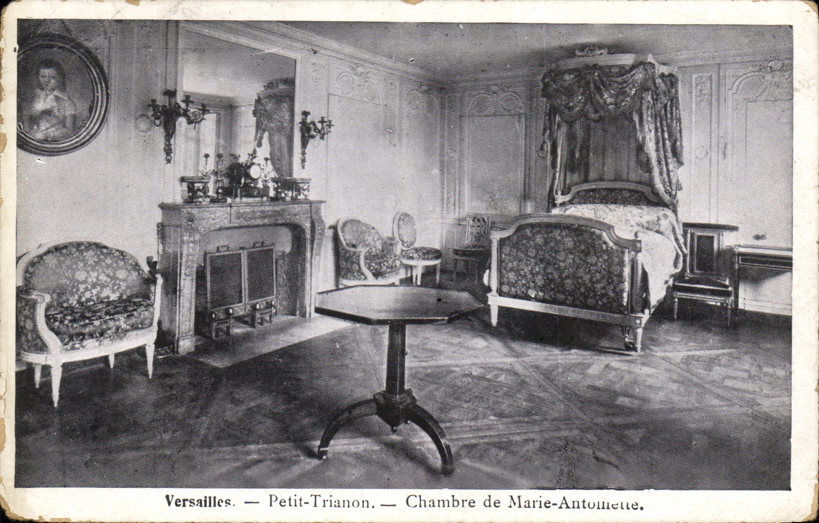 CPA Versailles Petit Trianon Chambre de Marie Antoinette 