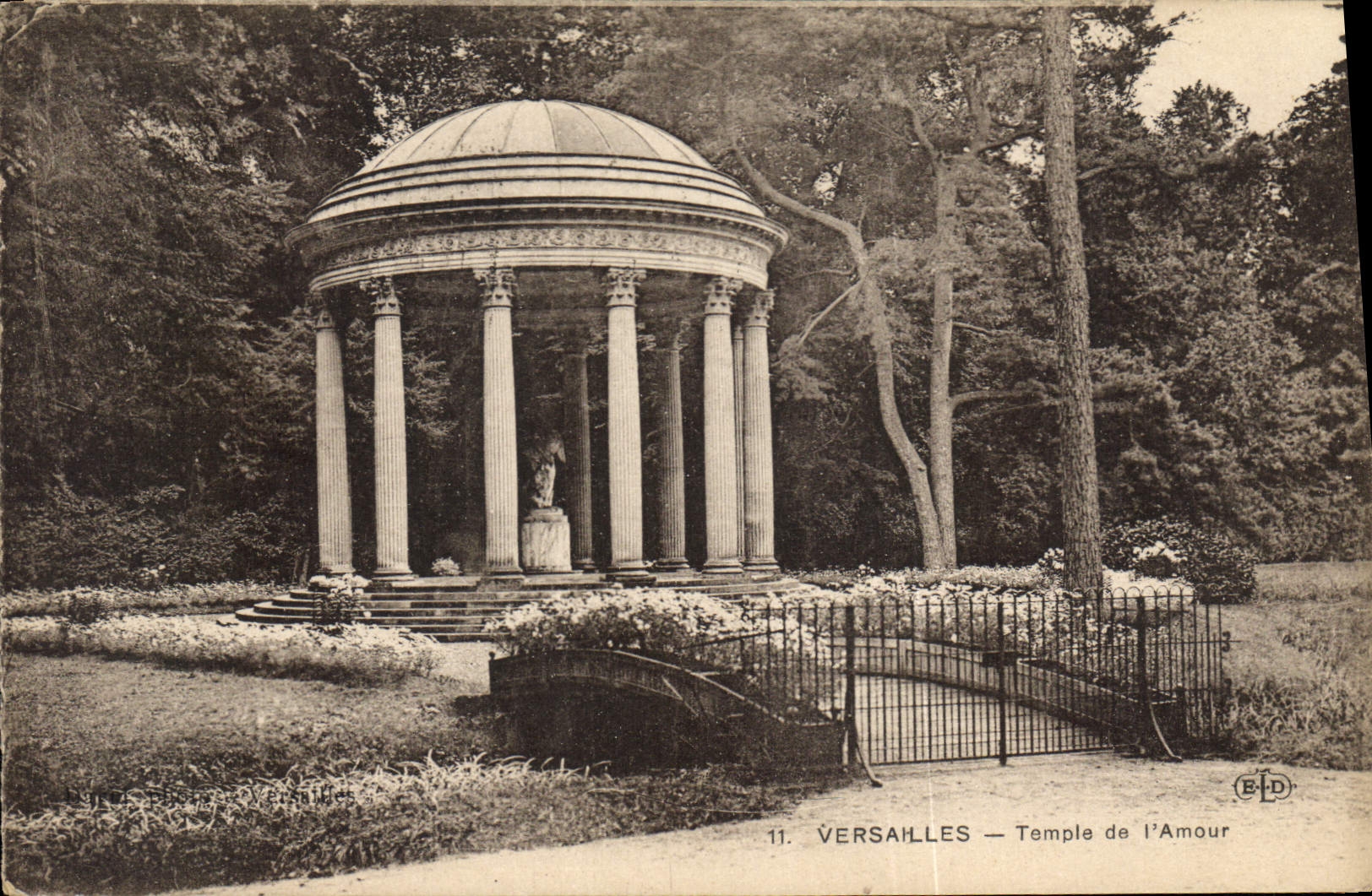 CPA Versailles Temple de l'Amour 