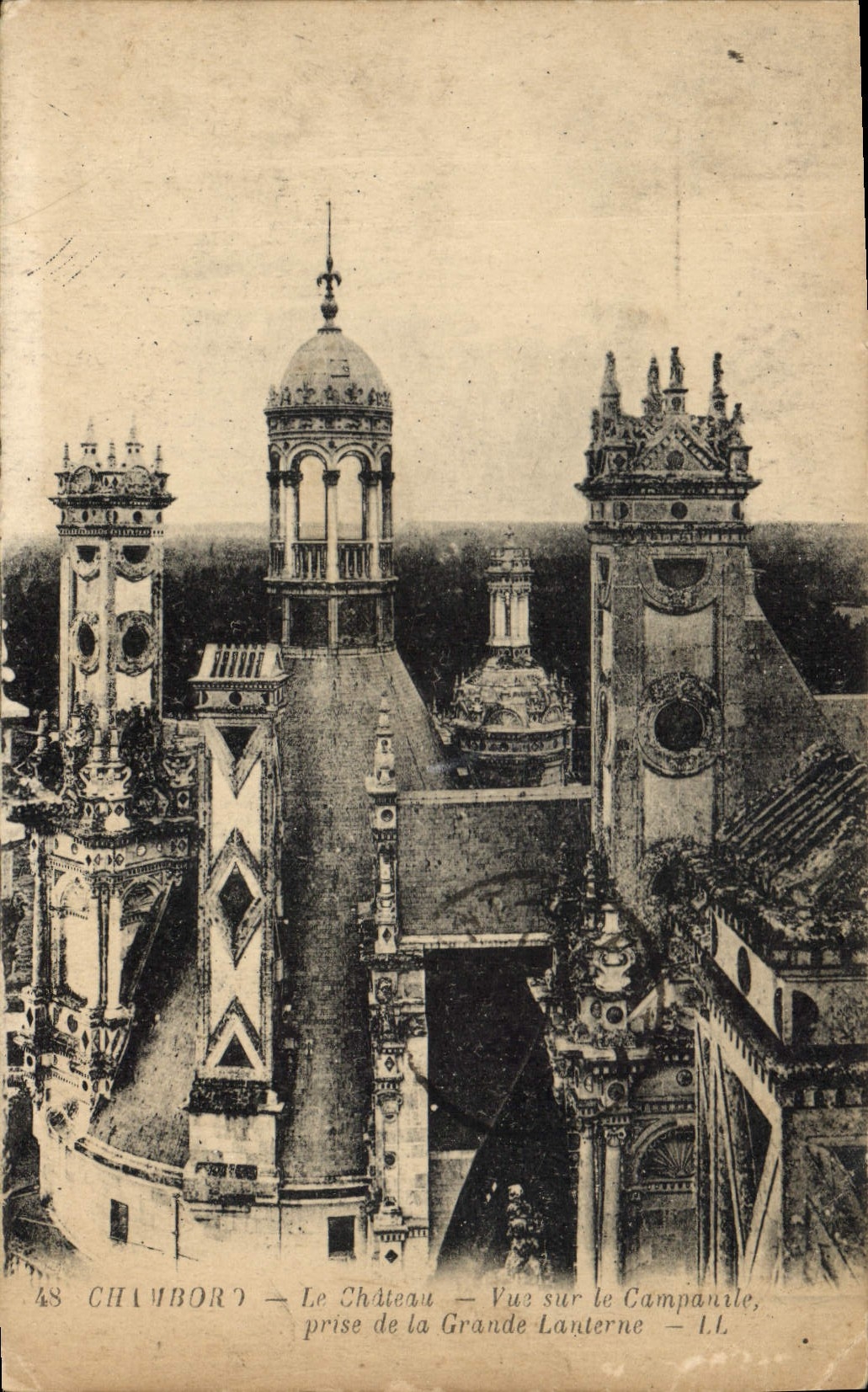 CPA Chambord Le Chateau vue sur le prise de la Grande Lanterne