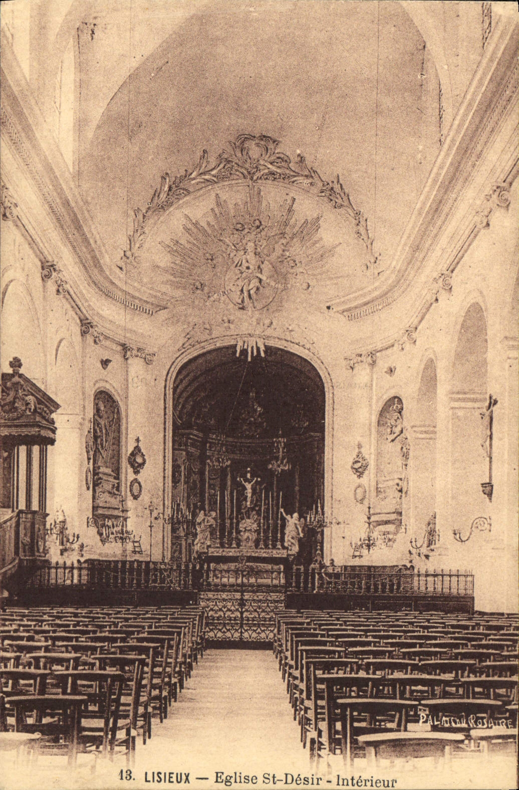 CPA Lisieux Eglise St Desir Interieur 