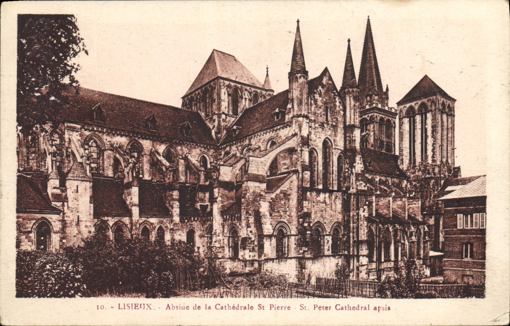 CPA Lisieux Abside de la Cathedrale St Pierre 