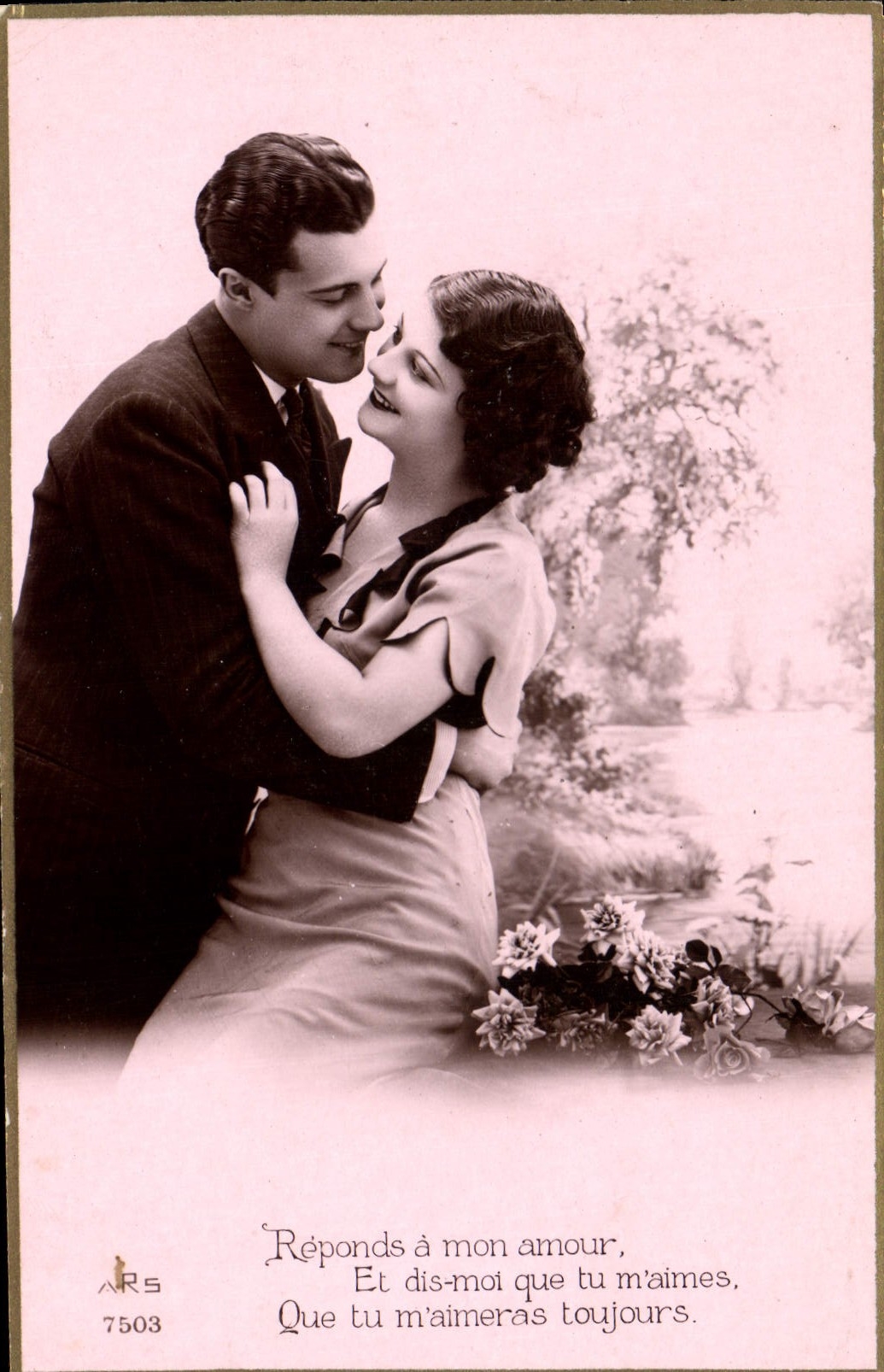 CPA Reponds a mon amour et dit moi que tu m'aimes que tu m'aimeras toujours Femme