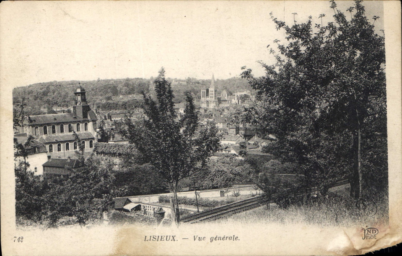 CPA Lisieux vue generale 