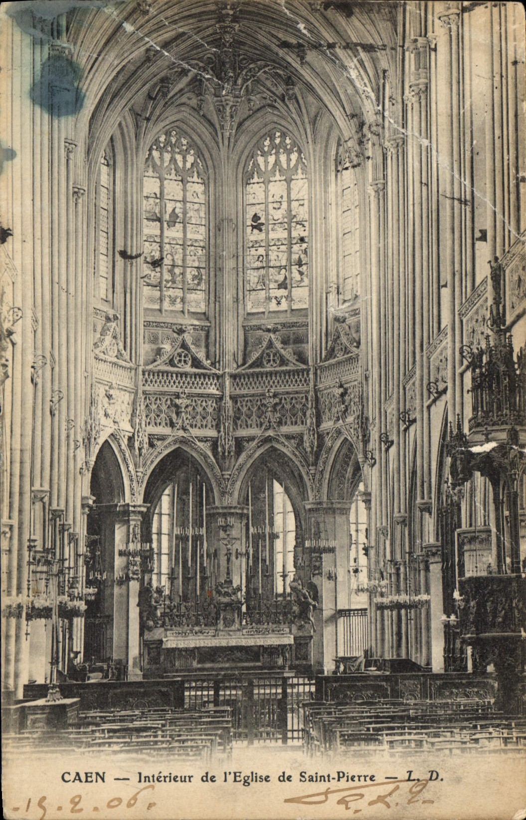 CPA Caen Interieur de l'Eglise de Saint Pierre 