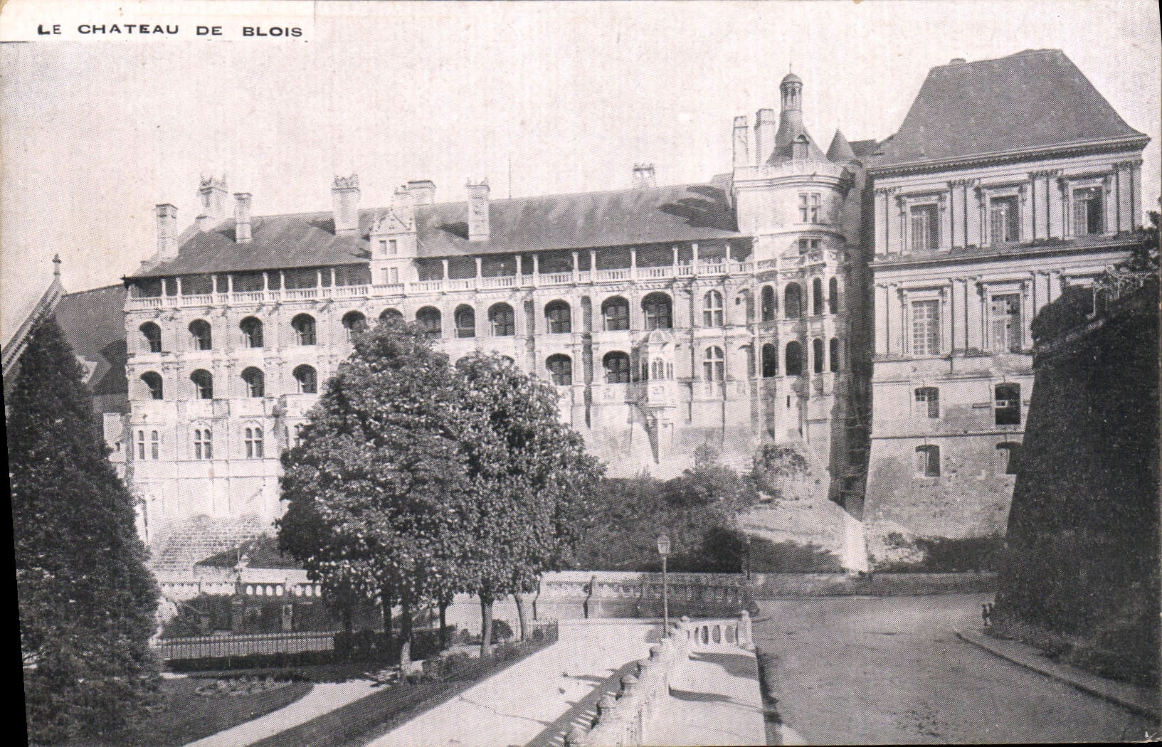 CPA Le Chateau de Blois 