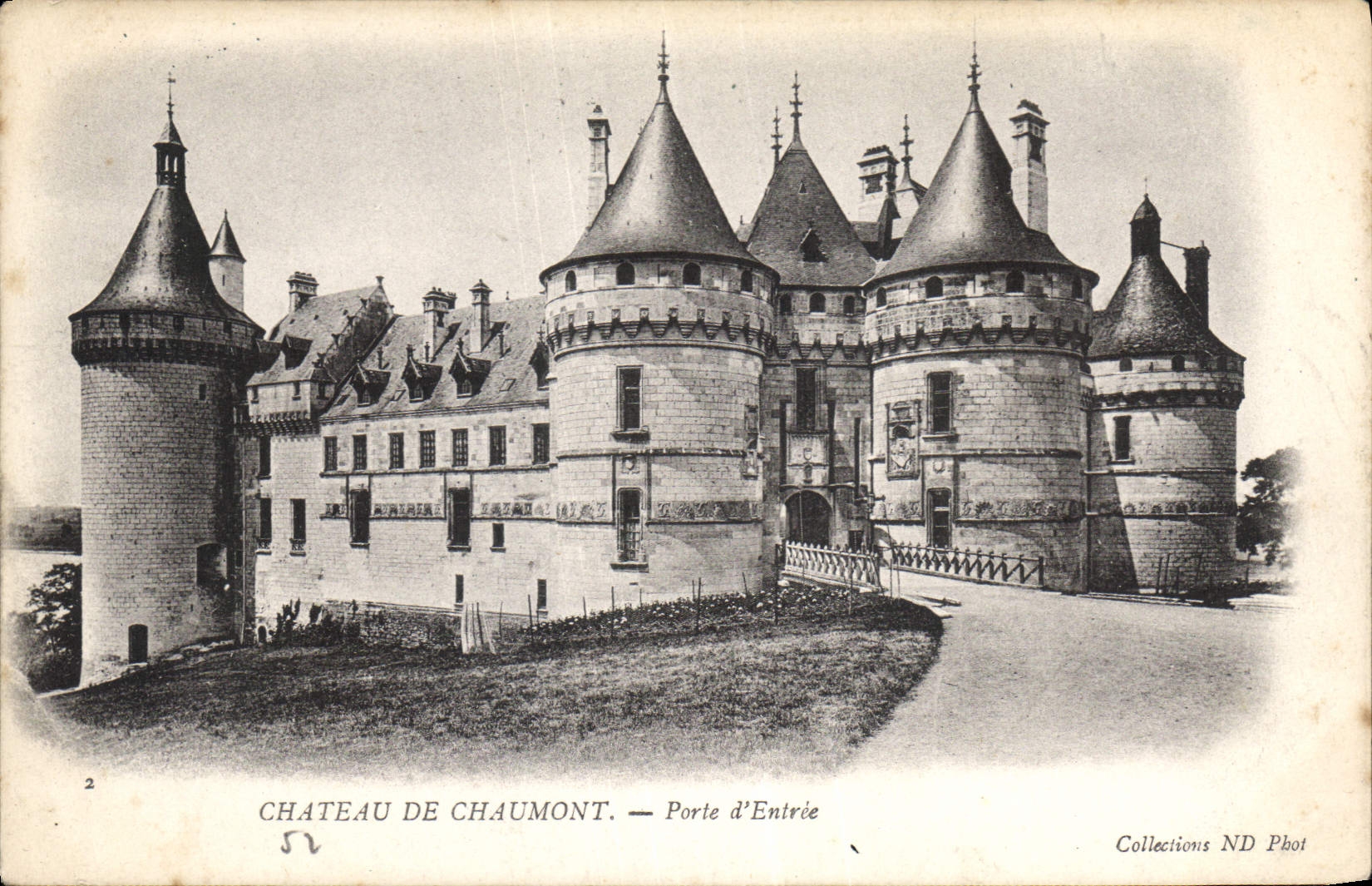 CPA Chateau de Chaumont Porte d'Entree