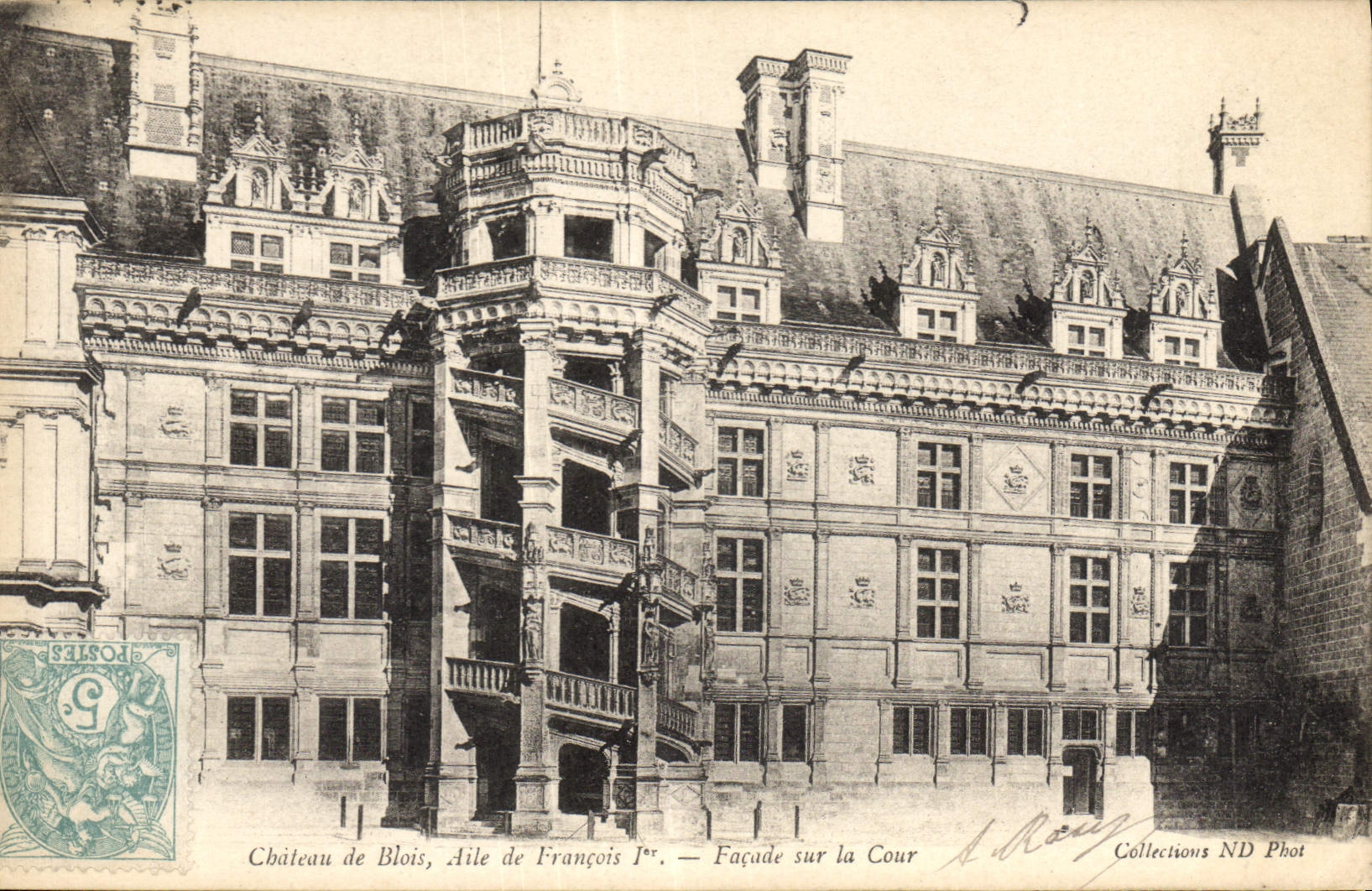 CPA Chateau de Blois Aile de Francois I facade sur la Cour