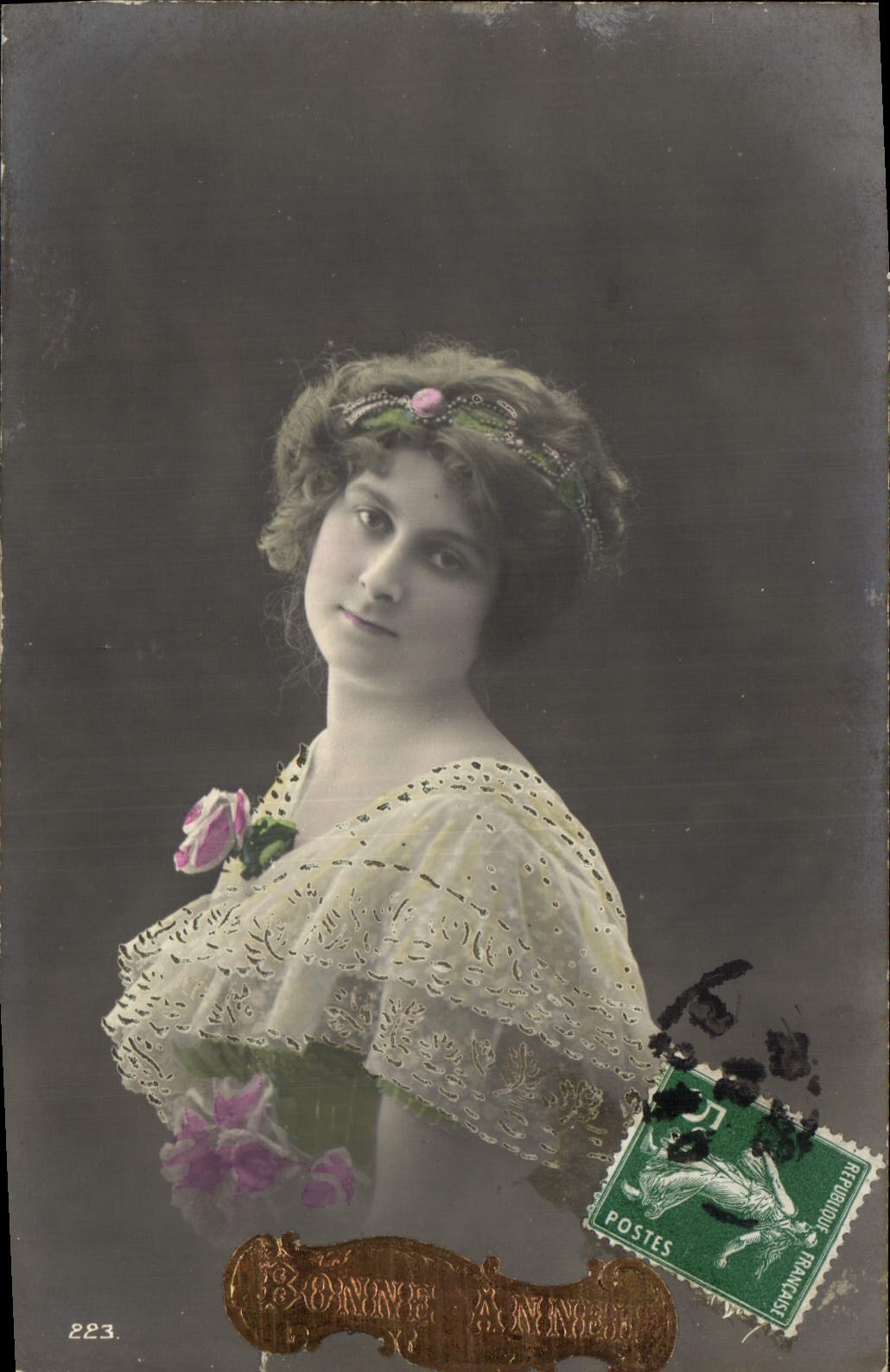 CPA Bonne Annee Femme