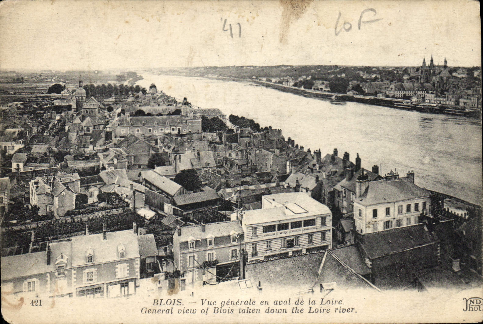 CPA Blois Vue generale en aval de la Loire 