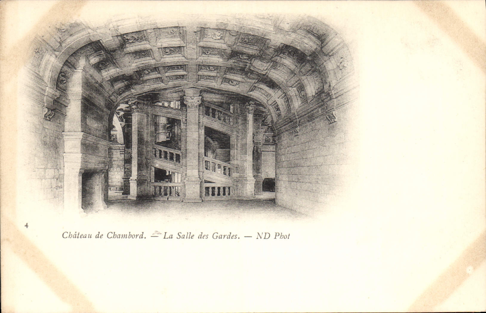 CPA Chateau de Chambord La Salle des Gardes