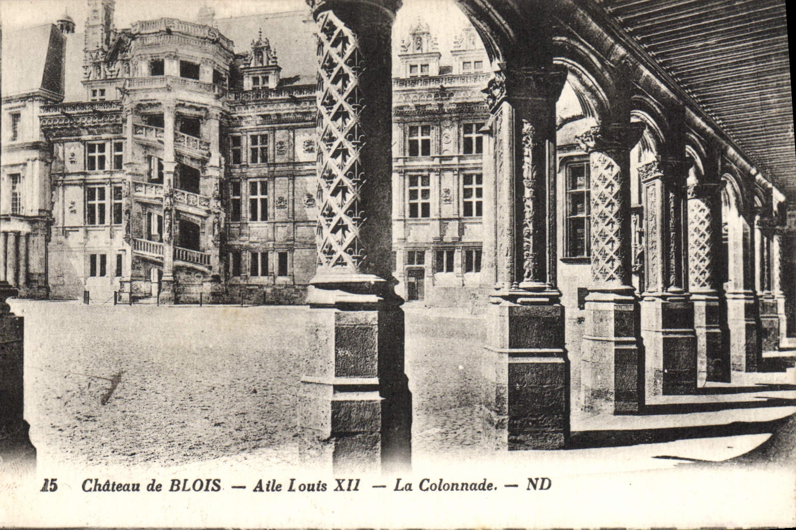 CPA Chateau de Blois Aile Louis XII La Colonnade 