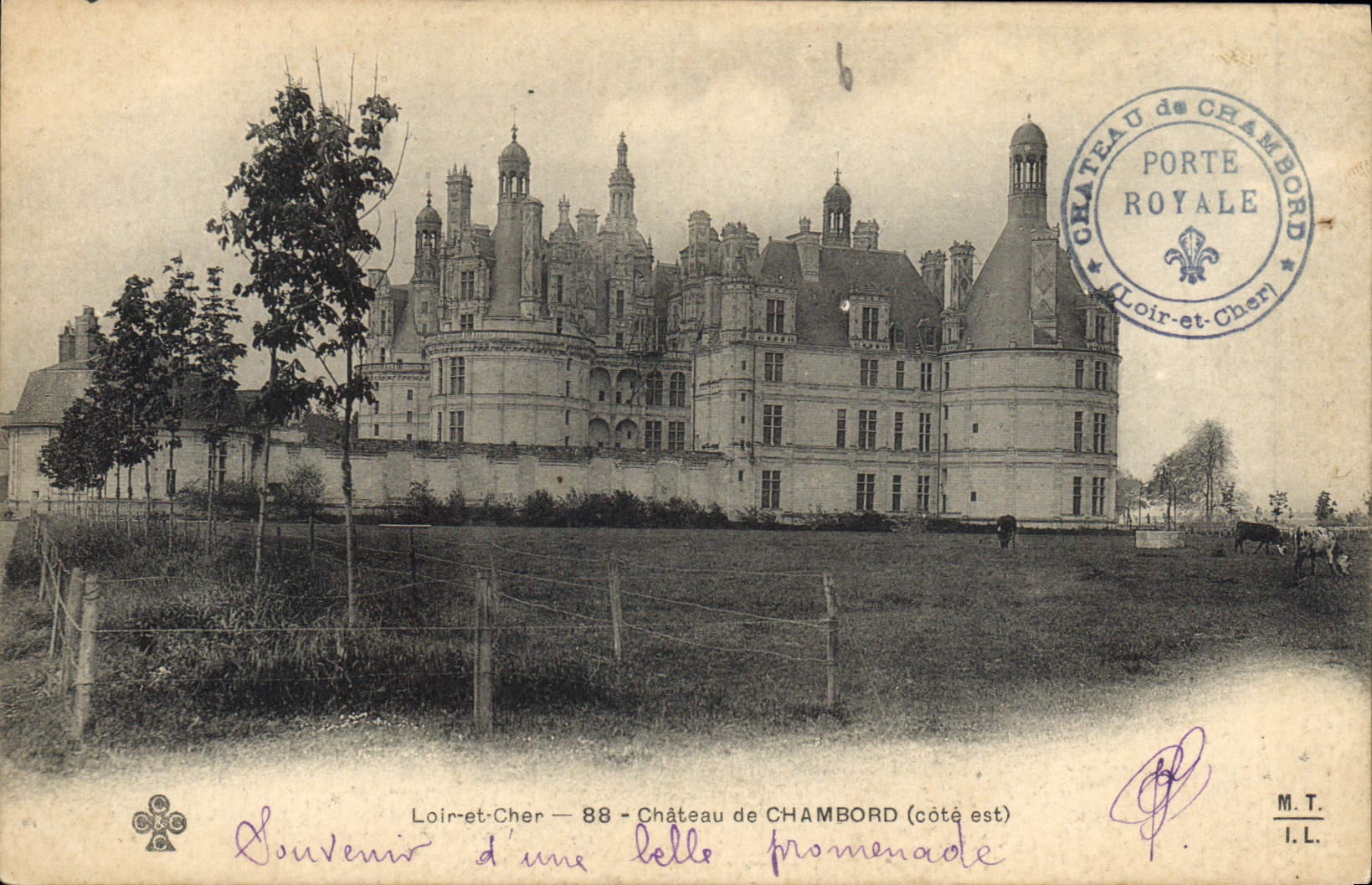 CPA Loir et Cher Chateau de Chambord cote est 