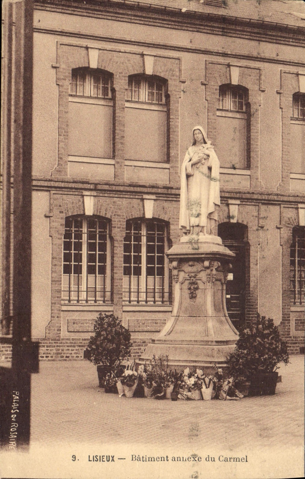 CPA Lisieux Batiment anuexe du Carmel 
