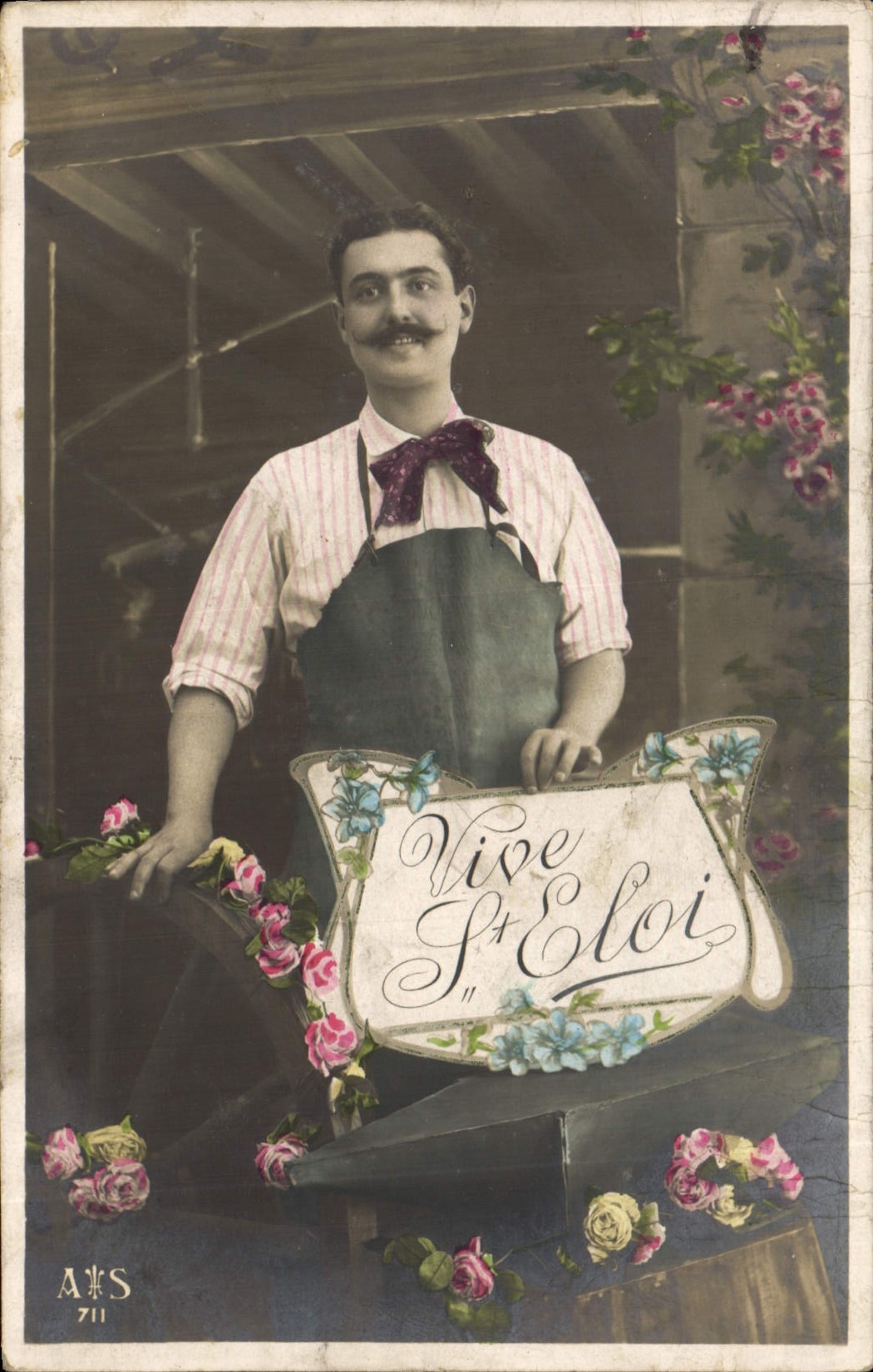 CPA Vive St Eloi Homme Forgeron