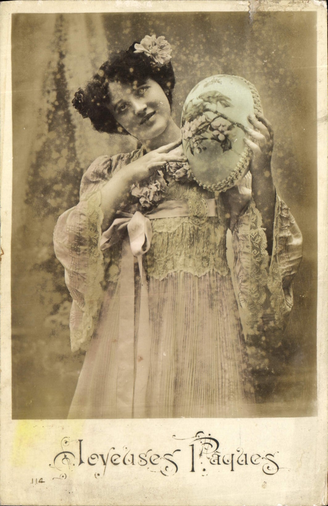 CPA Joyeuses Paques Femme