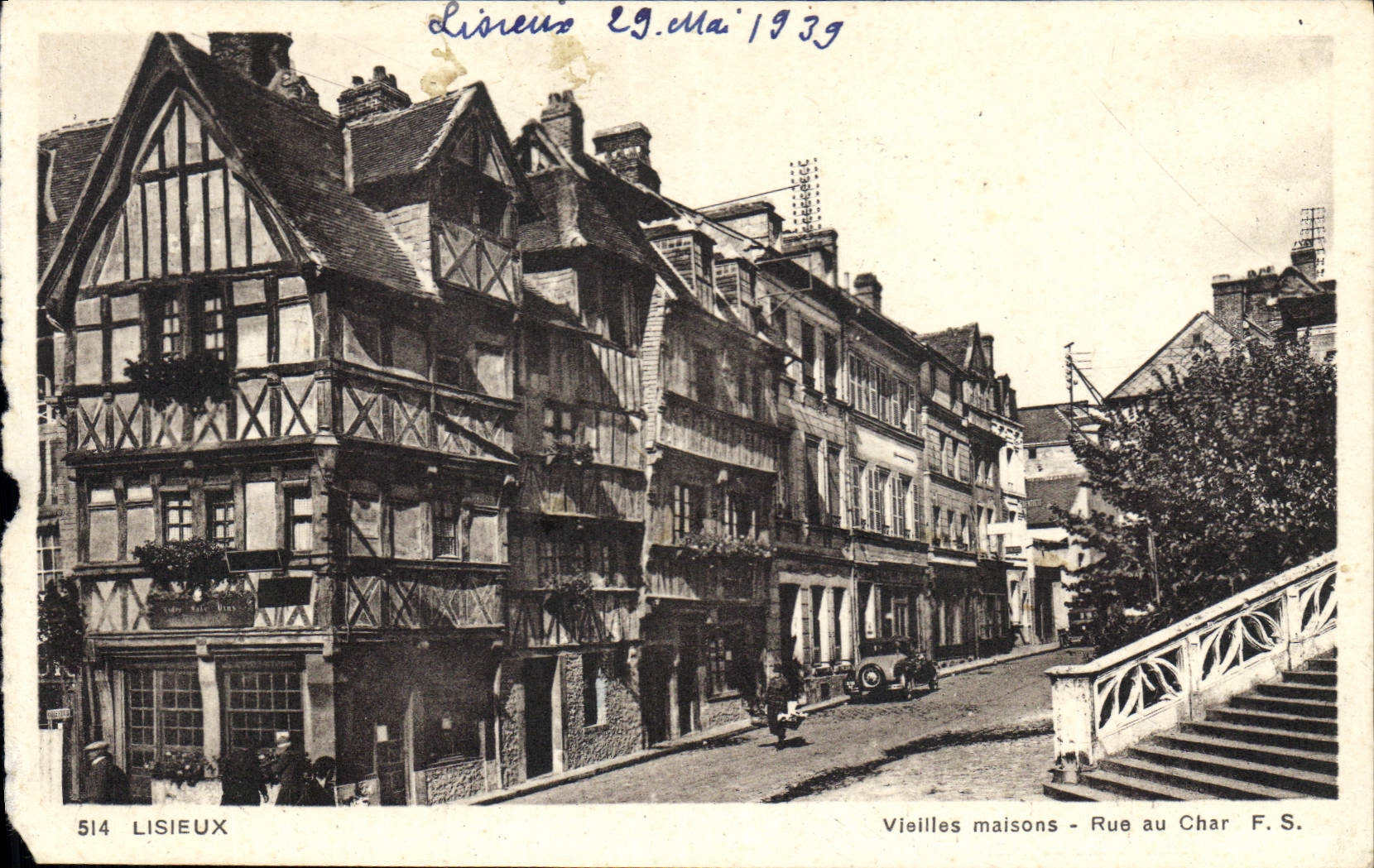 CPA Lisieux Vieilles maisons Rue au Char 