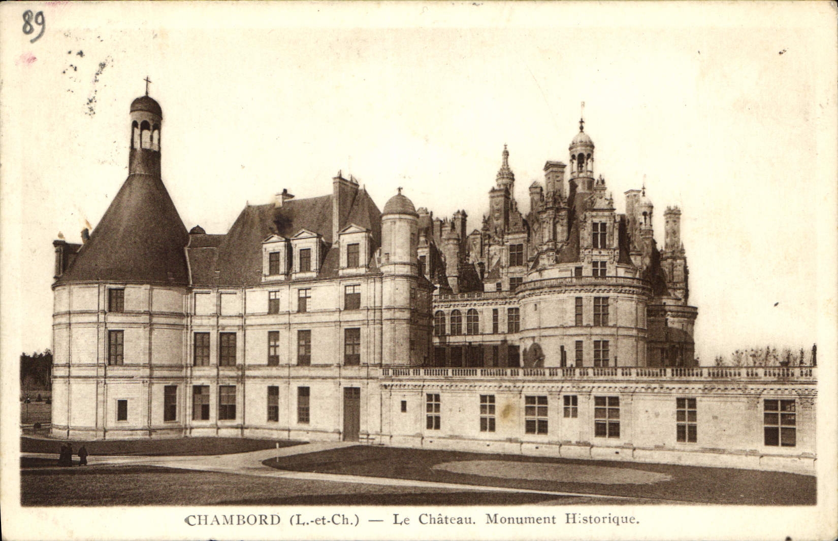 CPA Chambord Le Chateau Monument Historique 