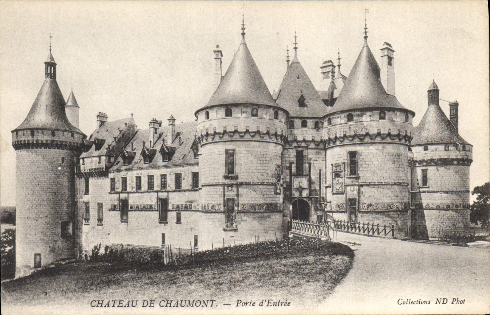 CPA Chateau de Chaumont Porte d'Entree
