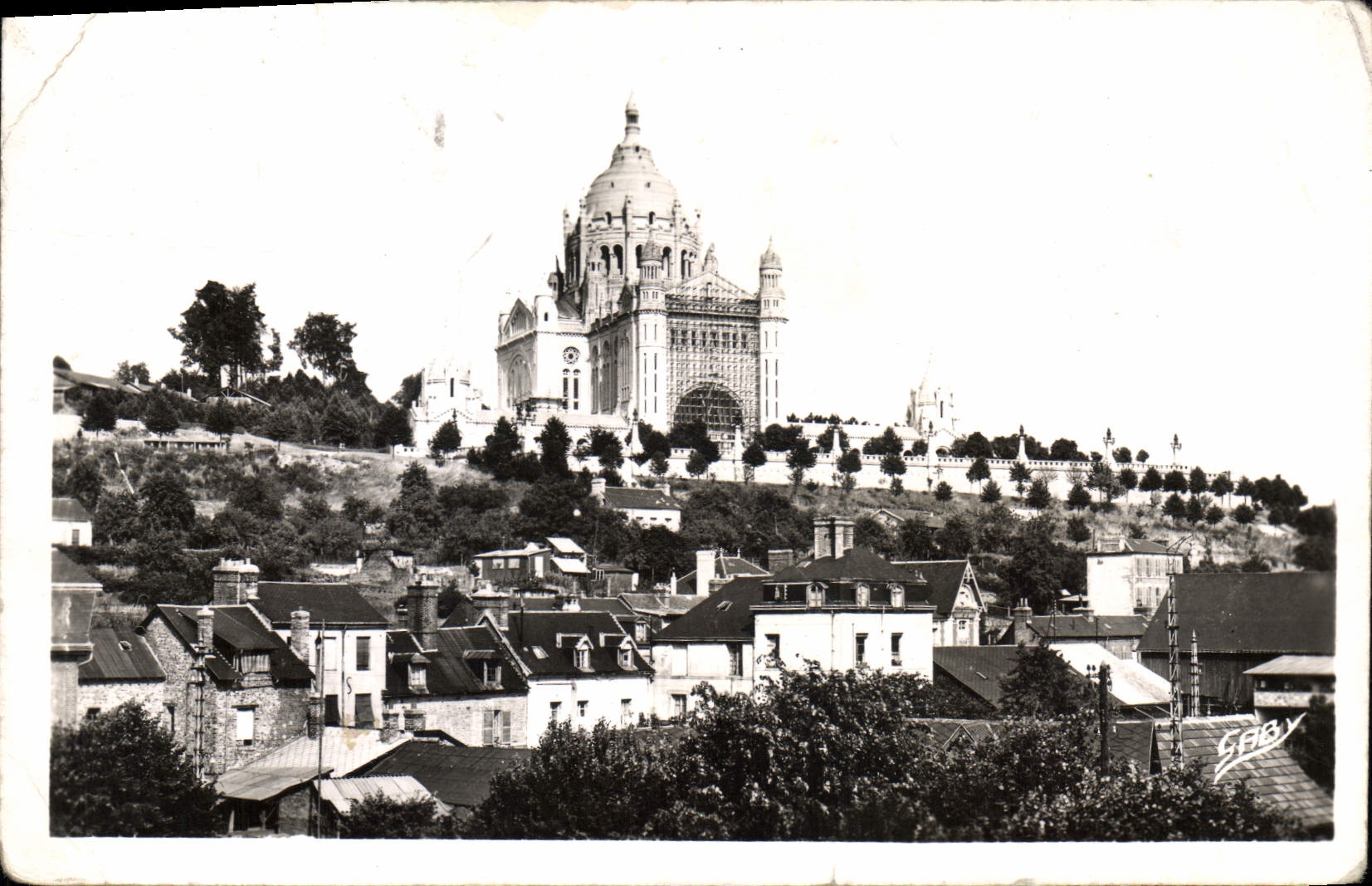 CPA Lisieux Calvados La Basilique 
