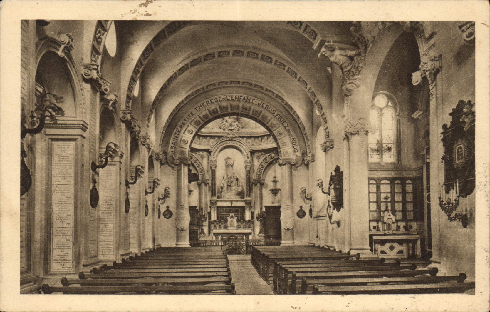 CPA La Chapelle des Carmelites de Lisieux 