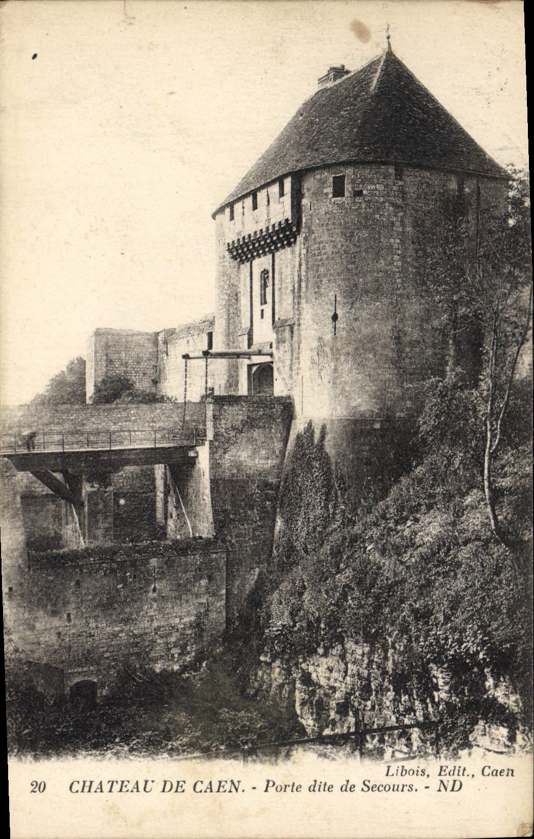 CPA Chateau de Caen Porte dite de Secours 