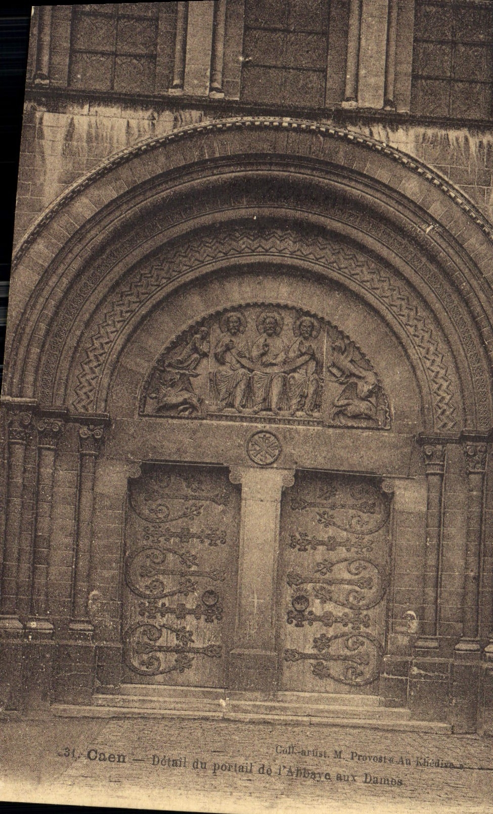 CPA Caen Detail du Portail de l'Abbaye sur Dames 